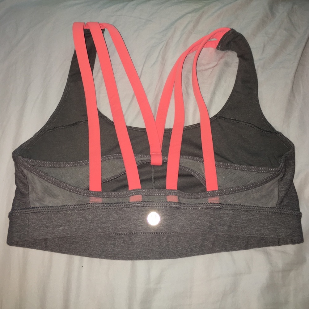 Lululemon sports bra